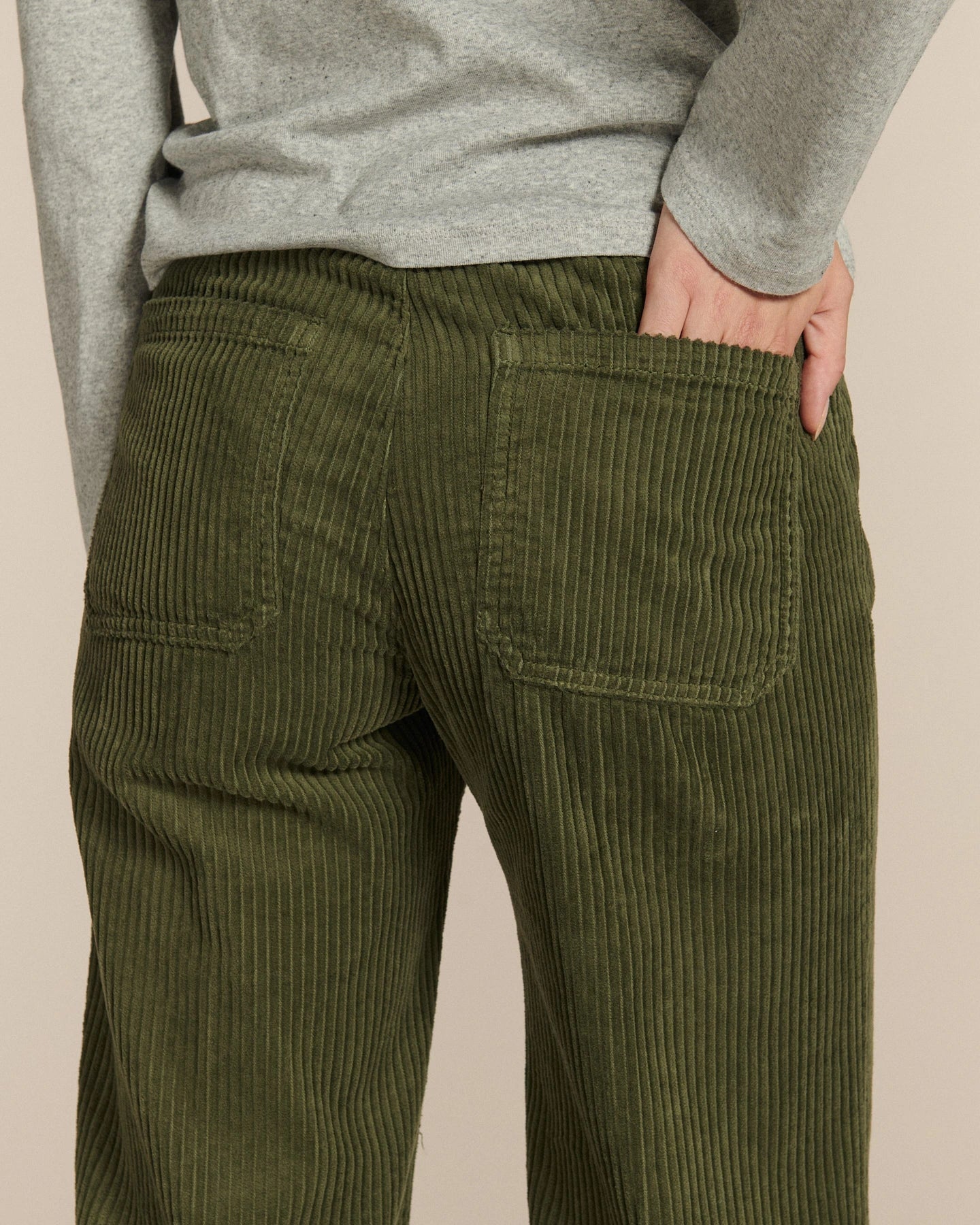 Labdip Swann Army Sage pantalon velours taille haute