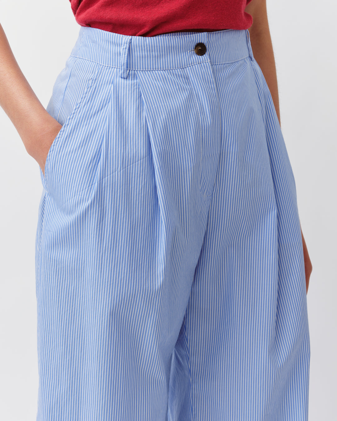 Diega Pavanao pantalon bleu droit à pinces