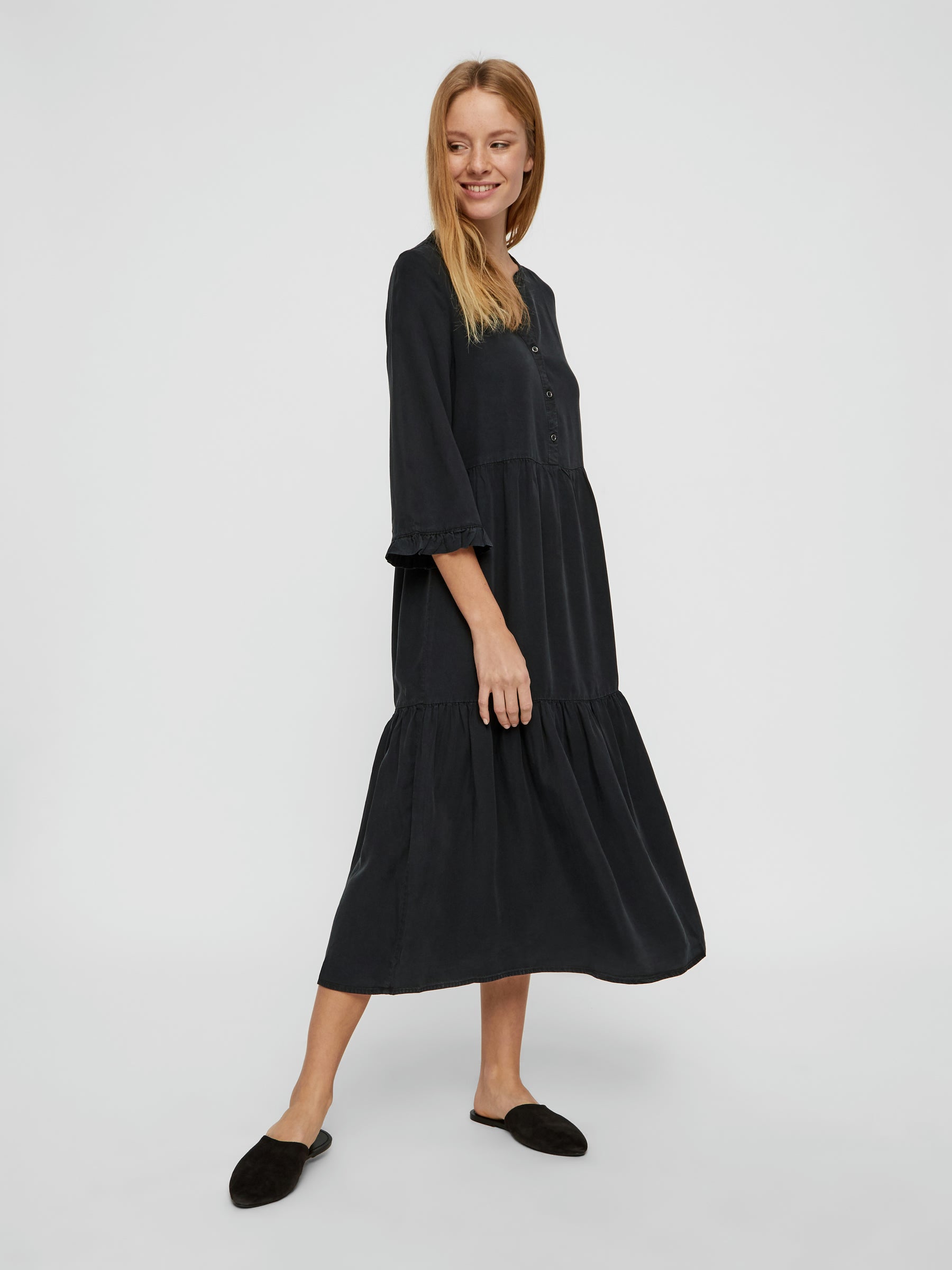 Noisy May robe longue boutonnée col V volants