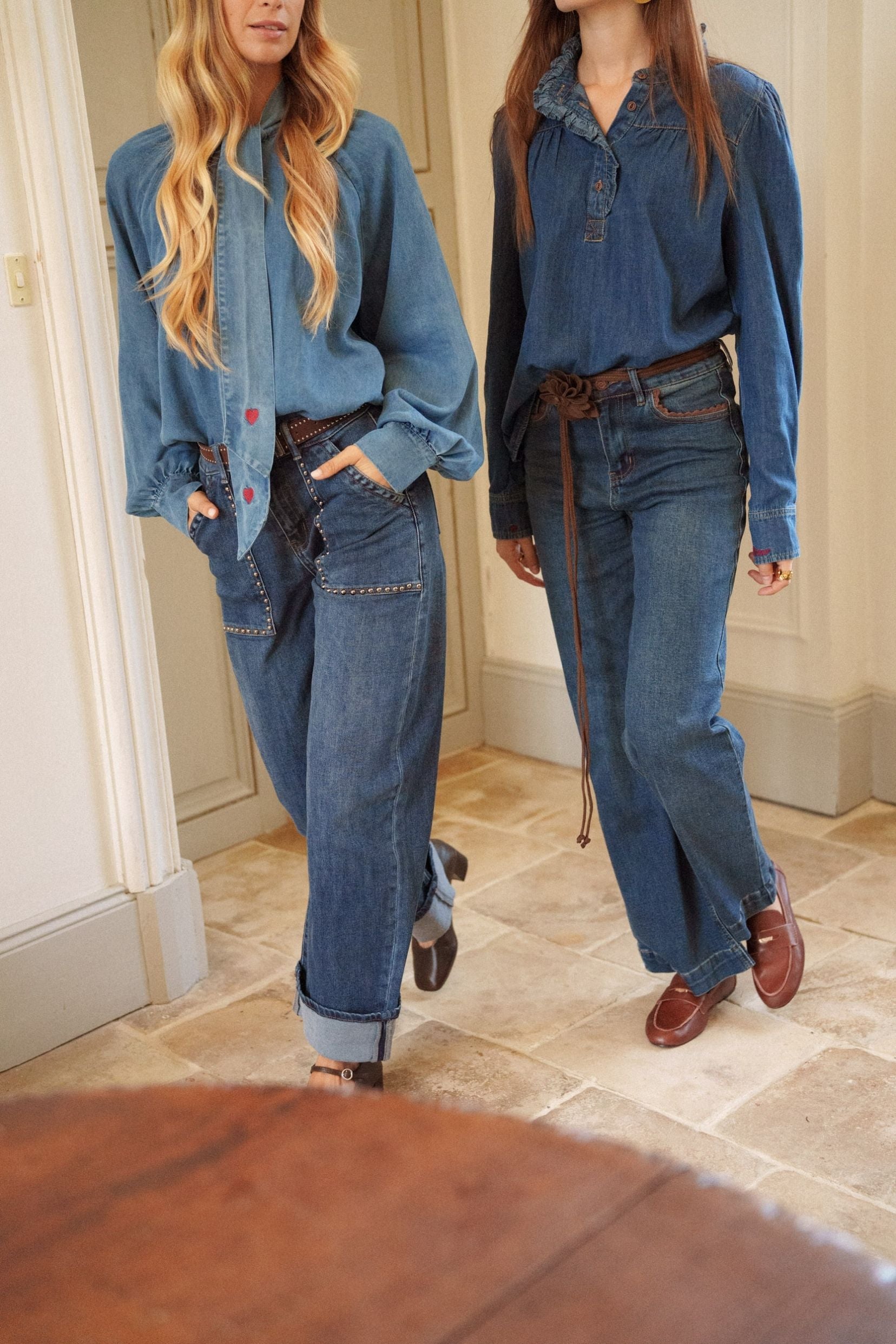Maison Onado Felix jean barrel bleu délavé clouté