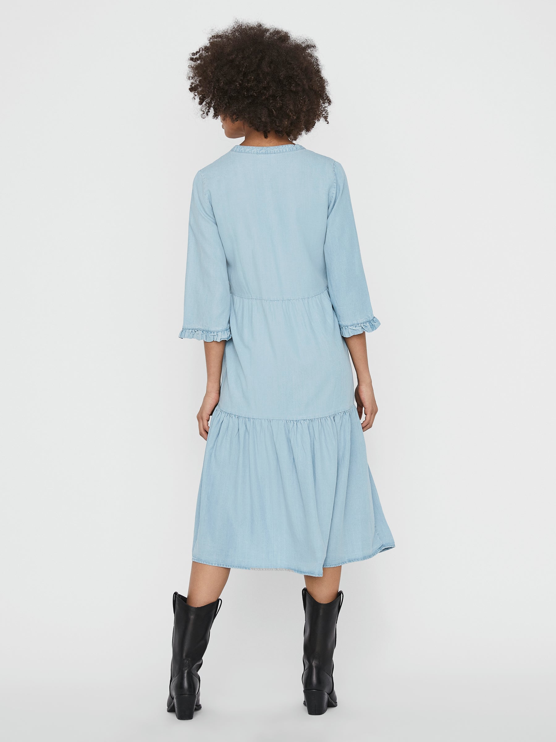 Noisy May robe longue boutonnée col V manches 3/4