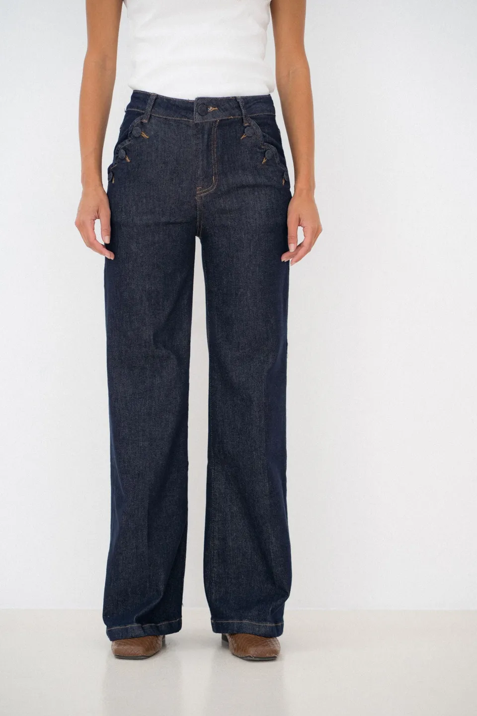 Maison Onado Sam jean droit bleu brut finitions festonnées