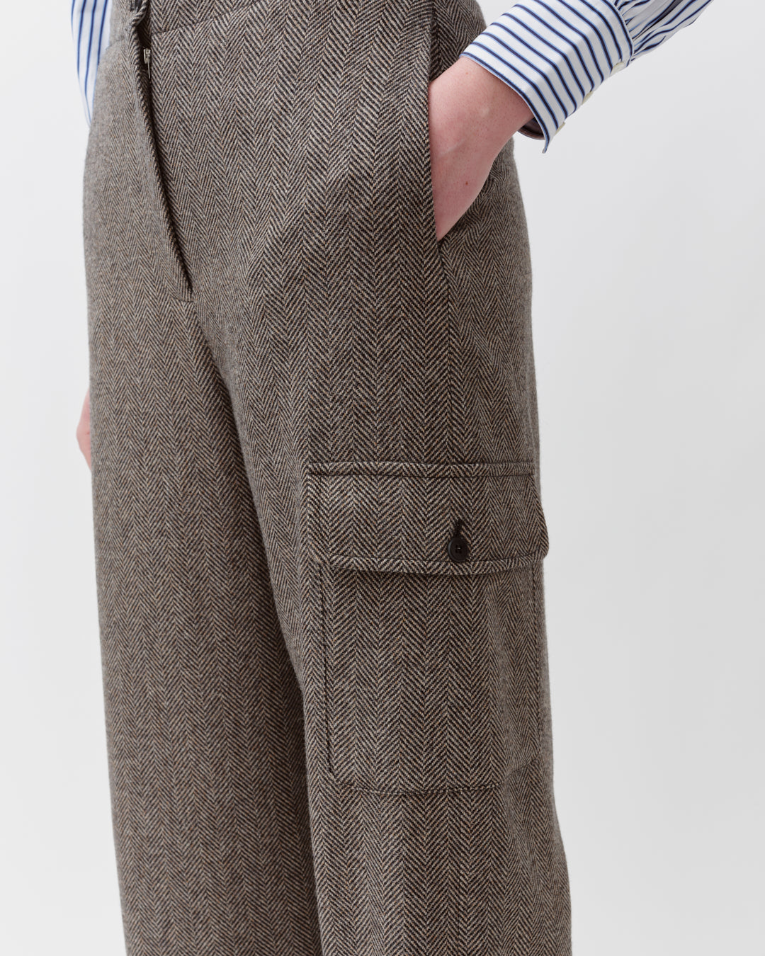 DIEGA PIZOLO pantalon noir écru chevron poches plaquées