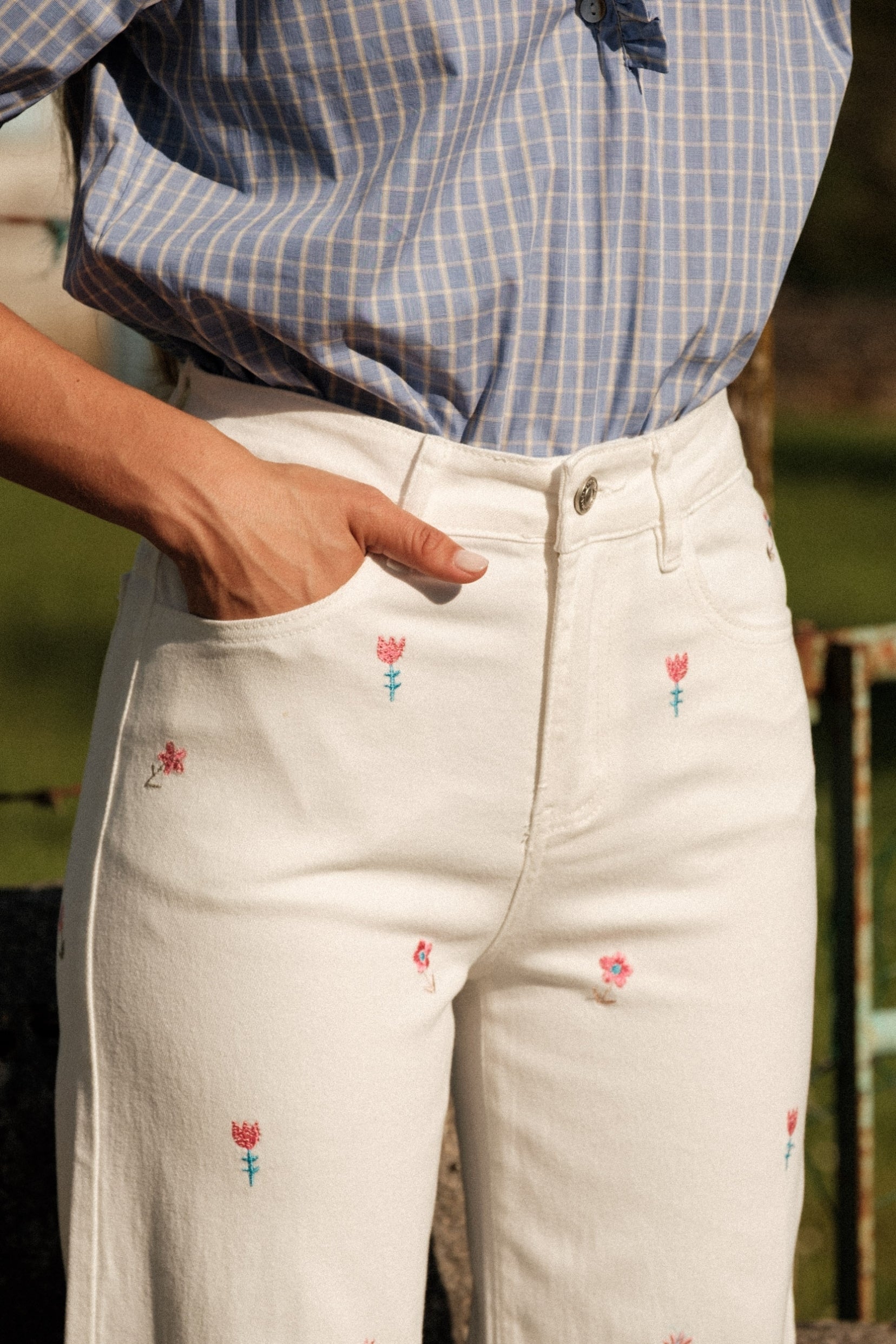 Maison Onado Livi jean wide leg écru brodé