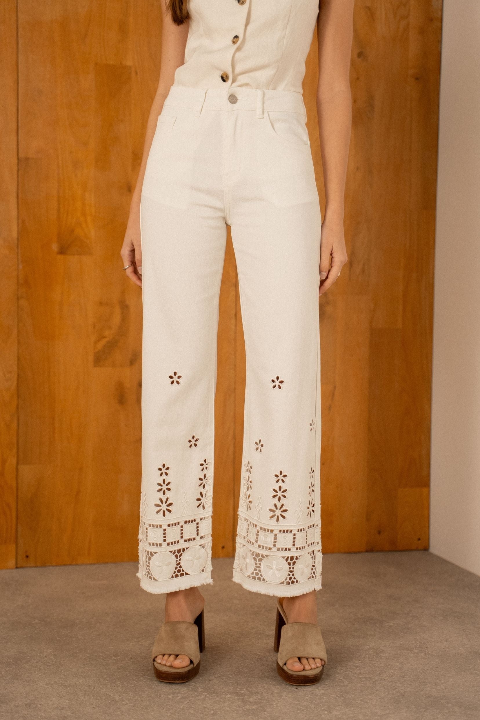 Maison Onado Pauligny jean wide ecru ajouré