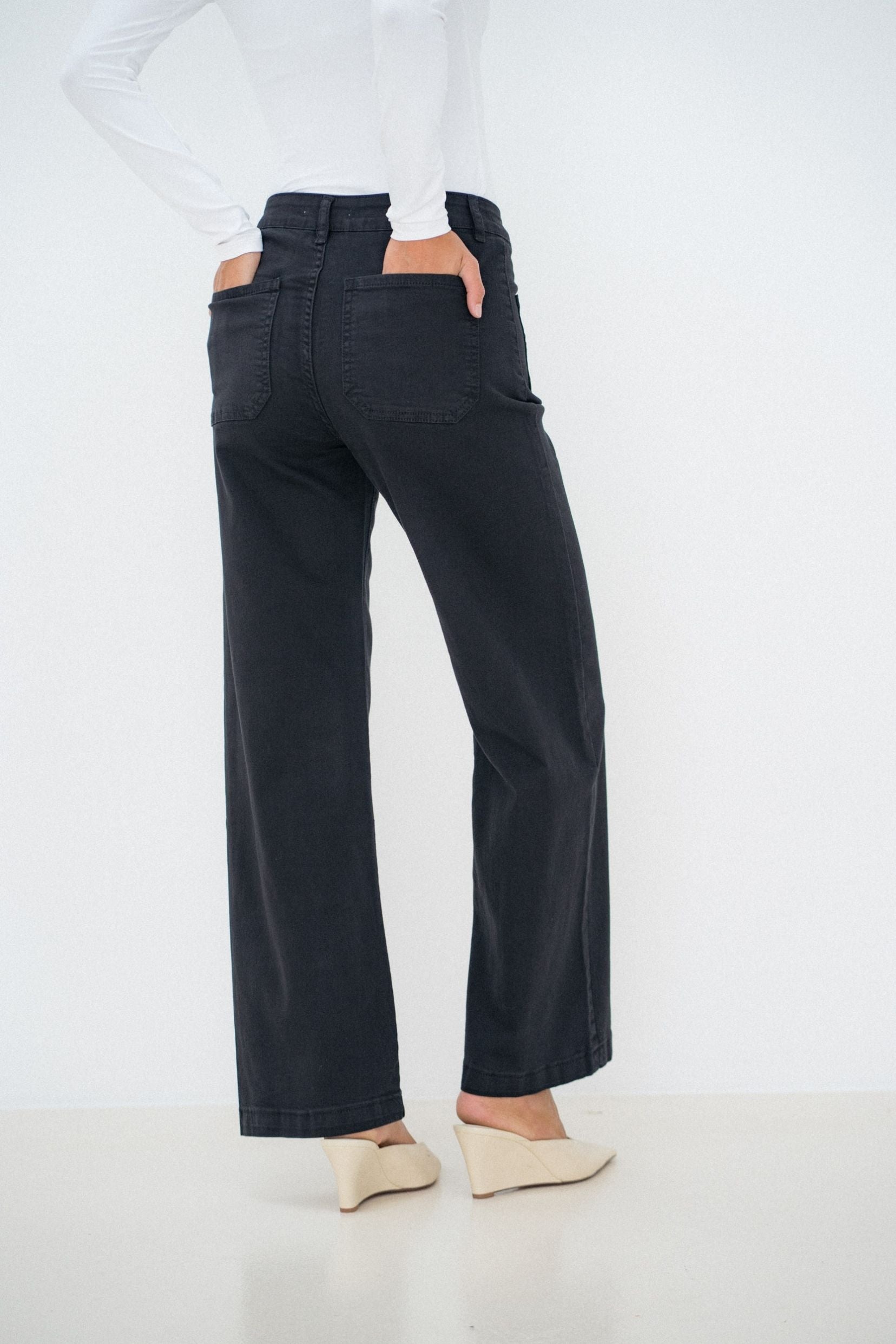 Maison Onado Selene jean droit noir taille haute