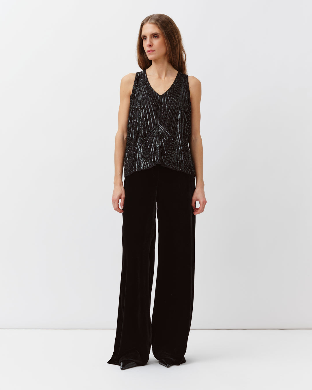 Diega Tawao top noir sans manches à sequins