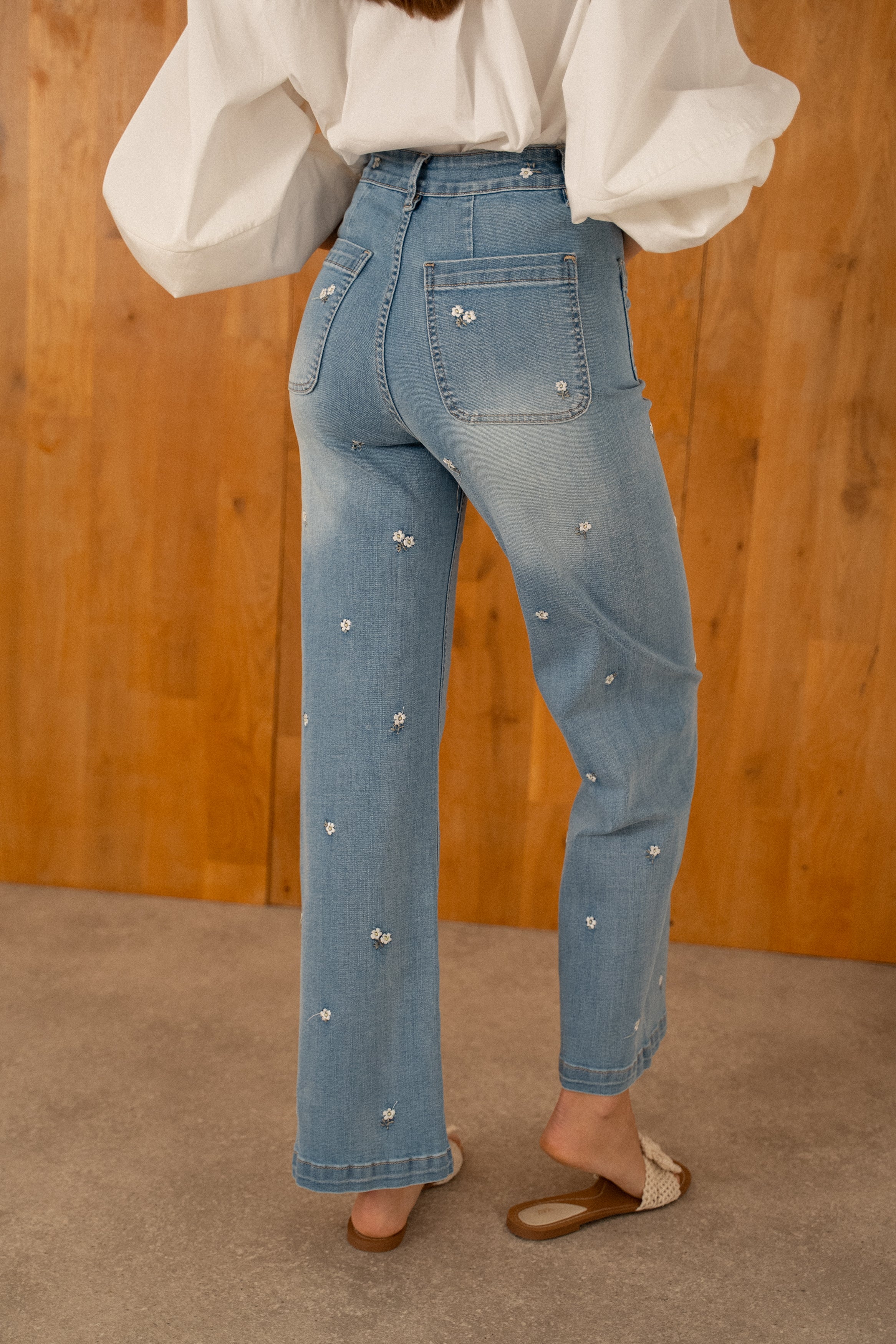 Maison Onado Juan jean wide leg bleu clair brodé