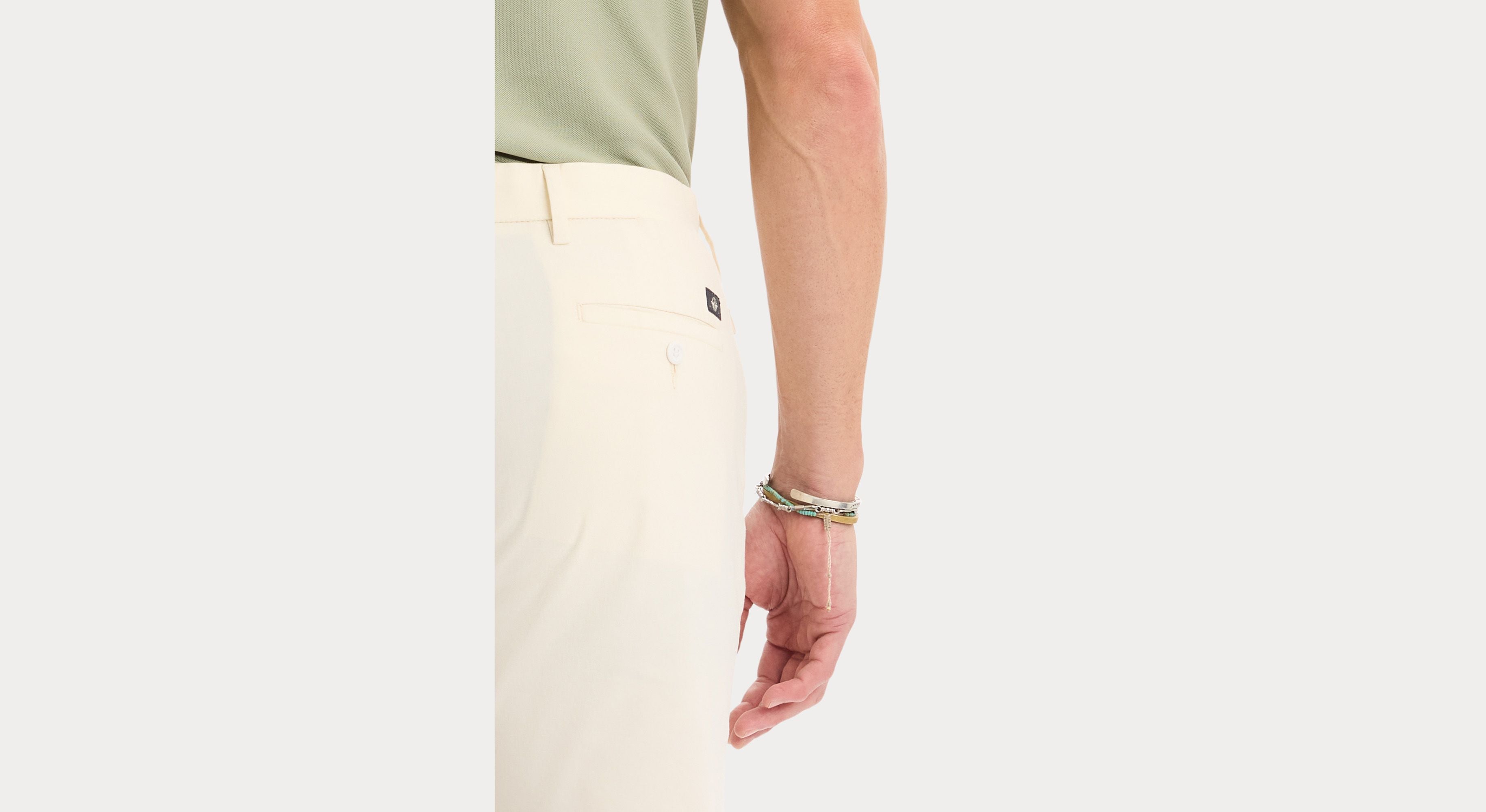 Dockers Supreme Flex Modern short chino beige stretch homme