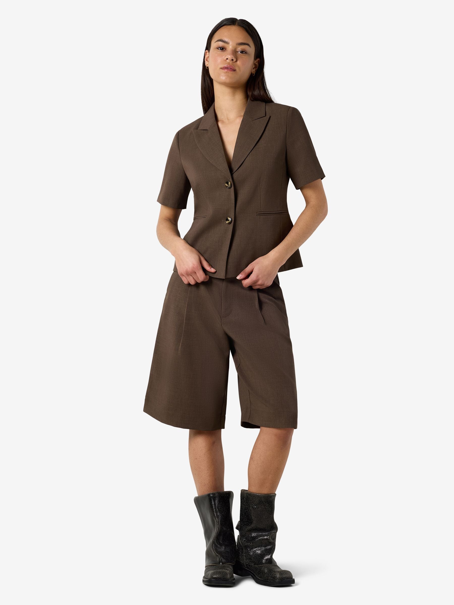 Noisy May Nmmonna blazer manches courtes cintré