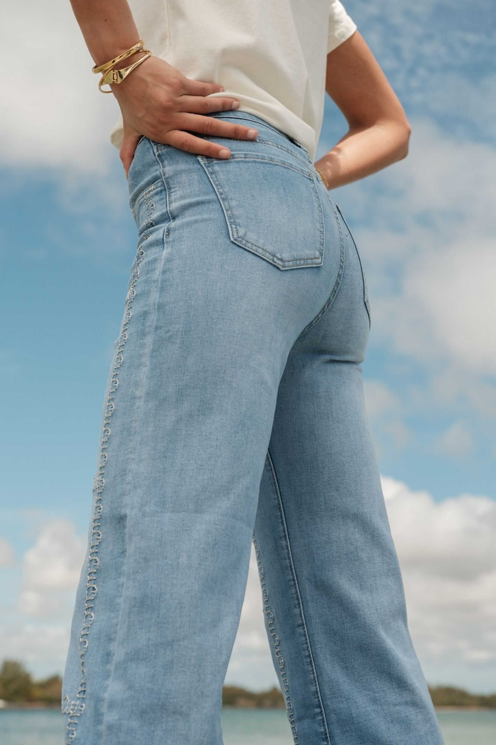 Maison Onado Soléa jean wide bleu délavé brodé