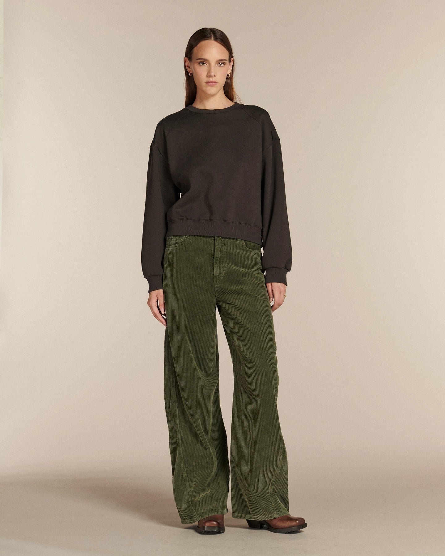 Labdip Orson Corduroy Dye pantalon velours army sage barrel
