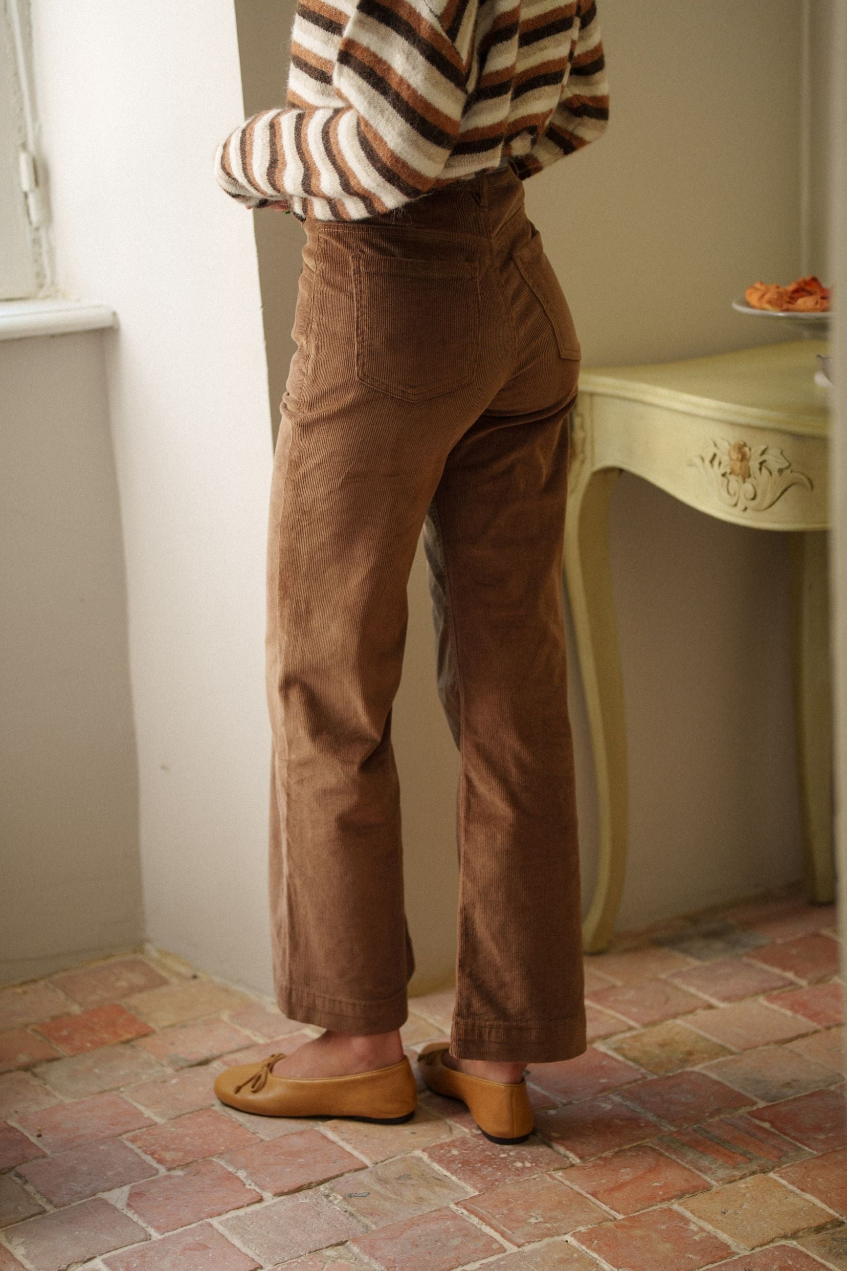 Maison Onado Eloy pantalon velours camel wide leg