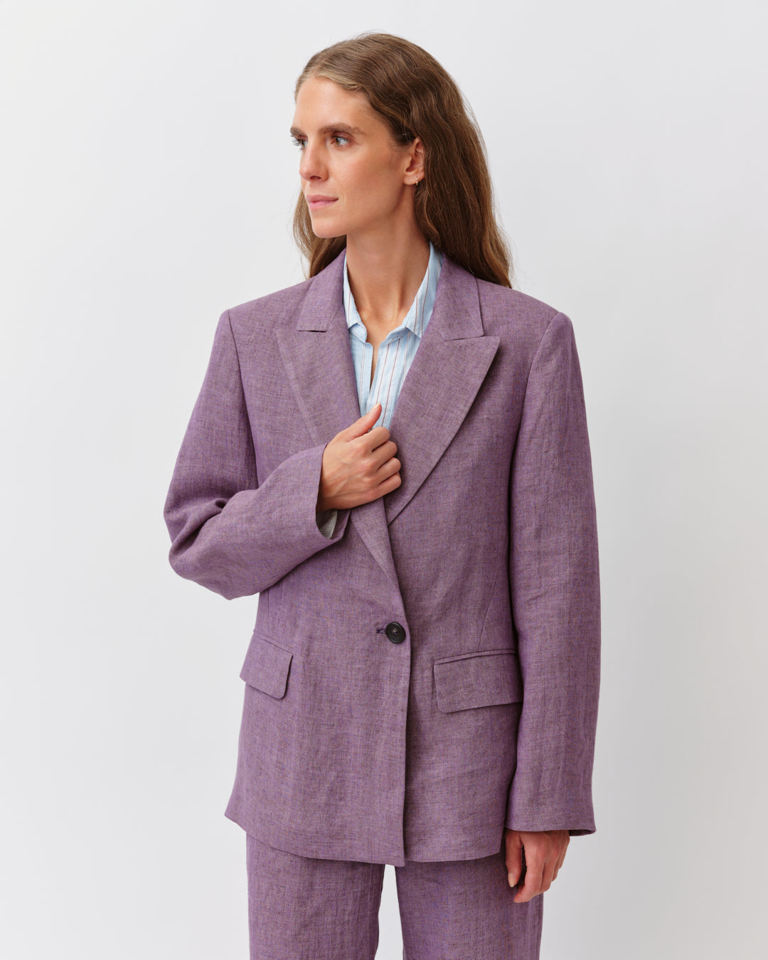 DIEGA VIAREGIO veste tailleur parme droite