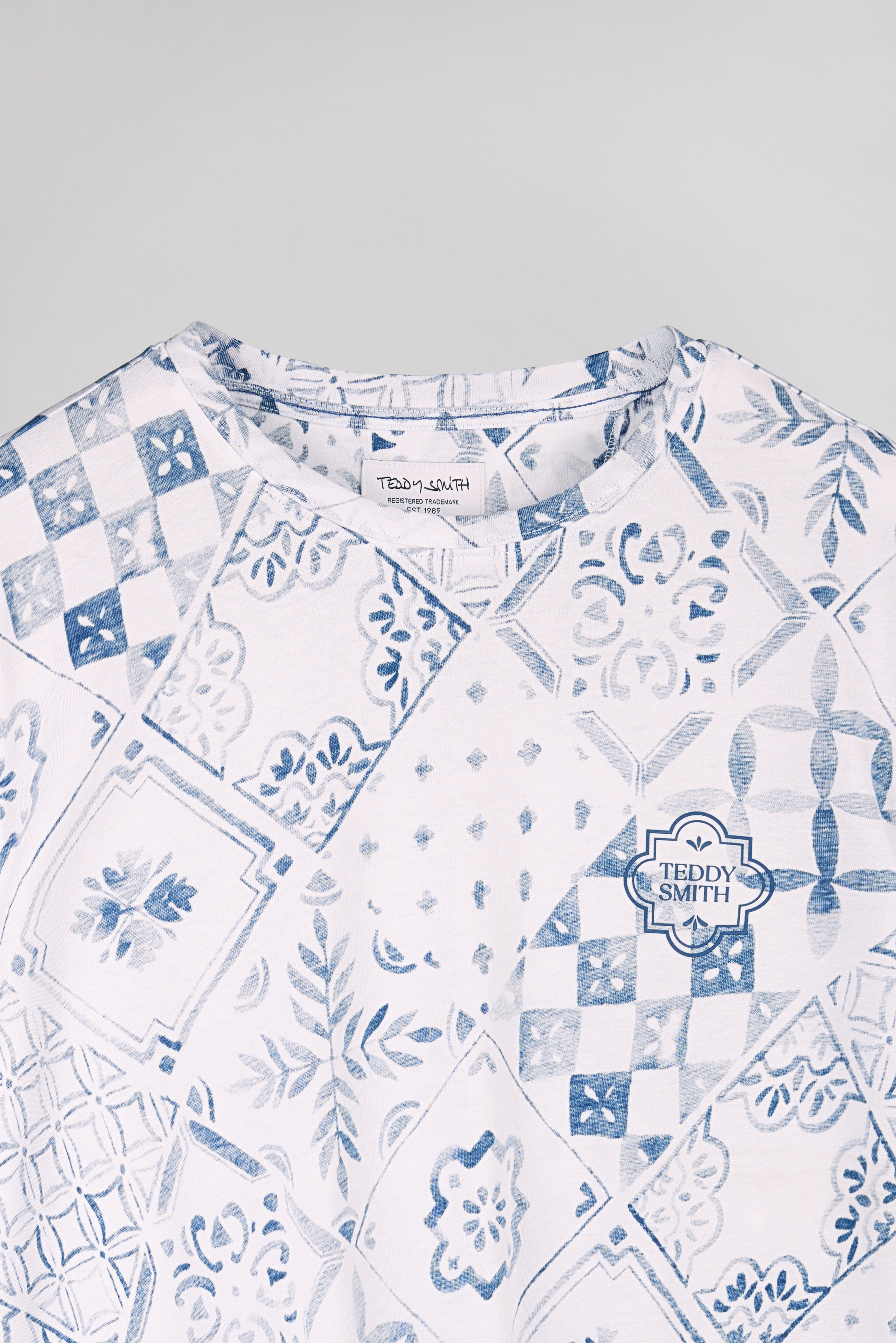 Teddy Smith T-Areski MC t-shirt homme blanc floral coton