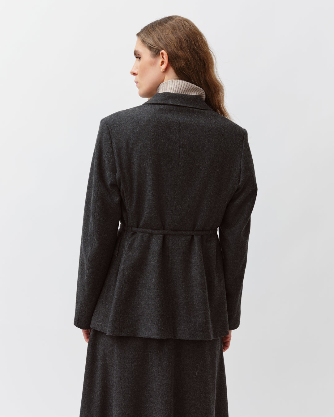 Diega Vigio veste droite anthracite ceinturée