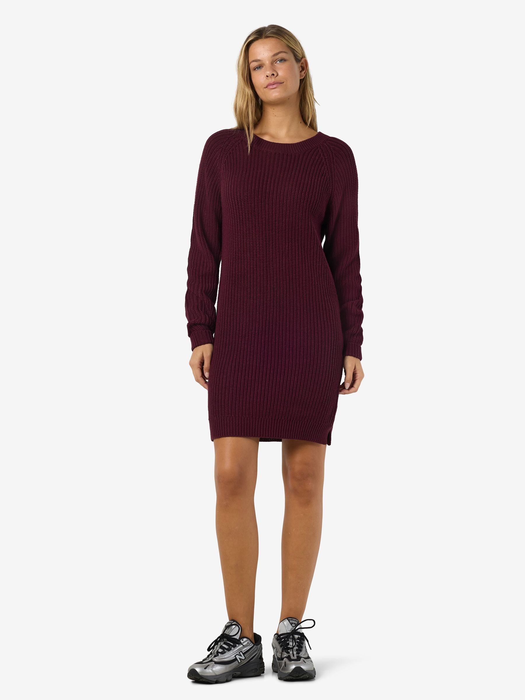 Noisy May robe pull en maille col rond coupe loose