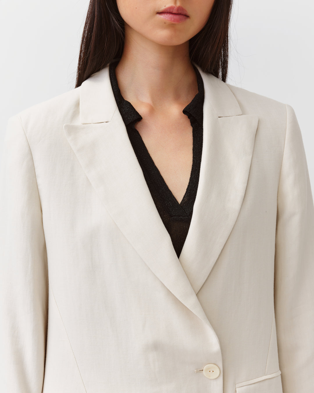 Diega Viaregio veste tailleur écru droite