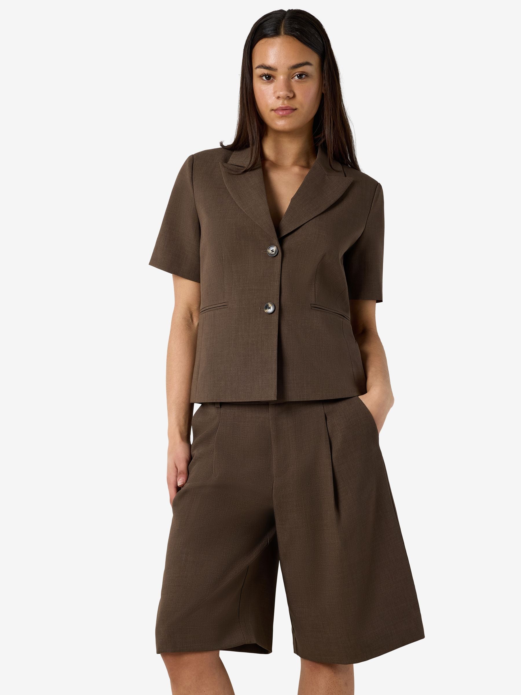Noisy May Nmmonna blazer manches courtes cintré
