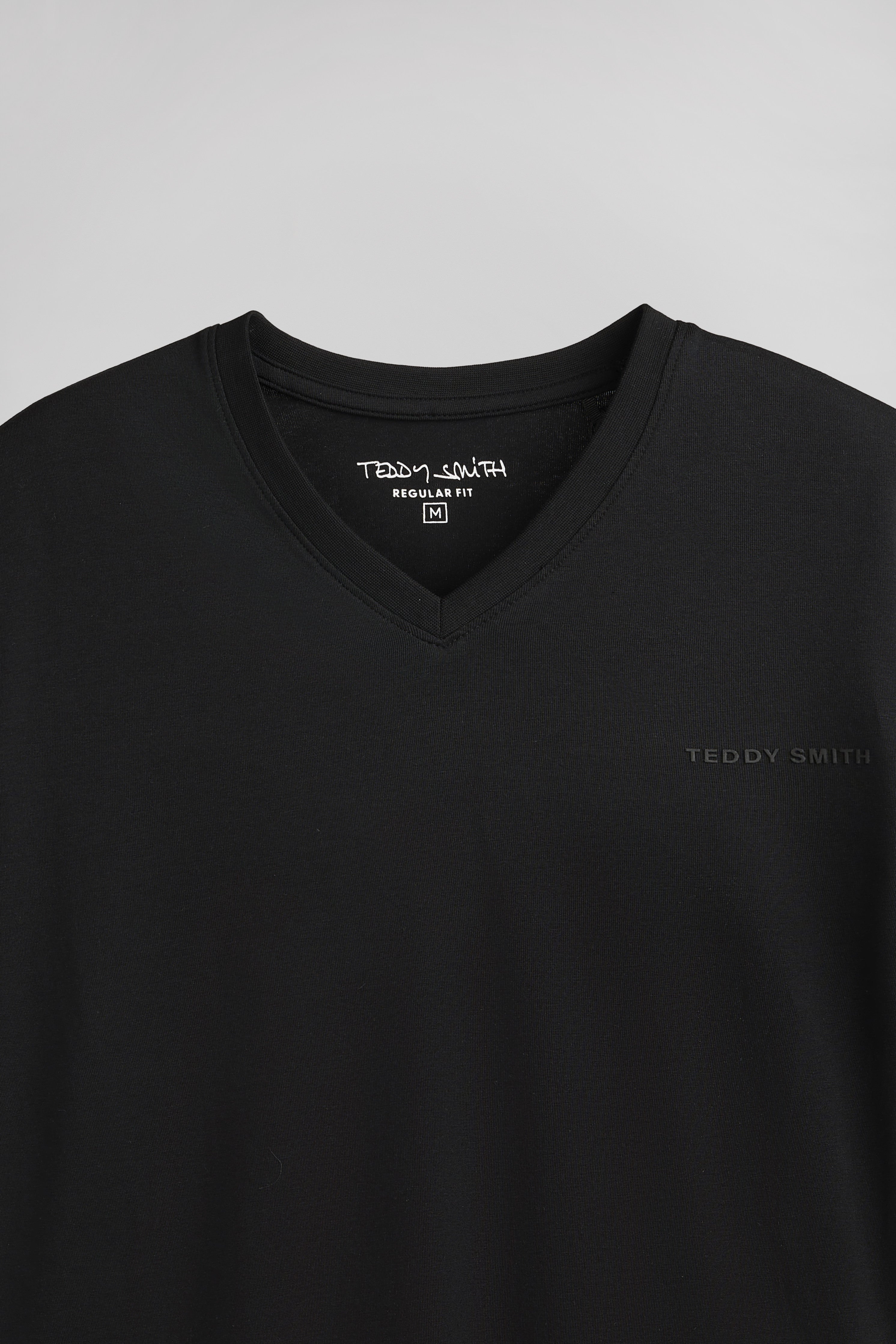 Teddy Smith Tawax 2 Noir t-shirt col V uni