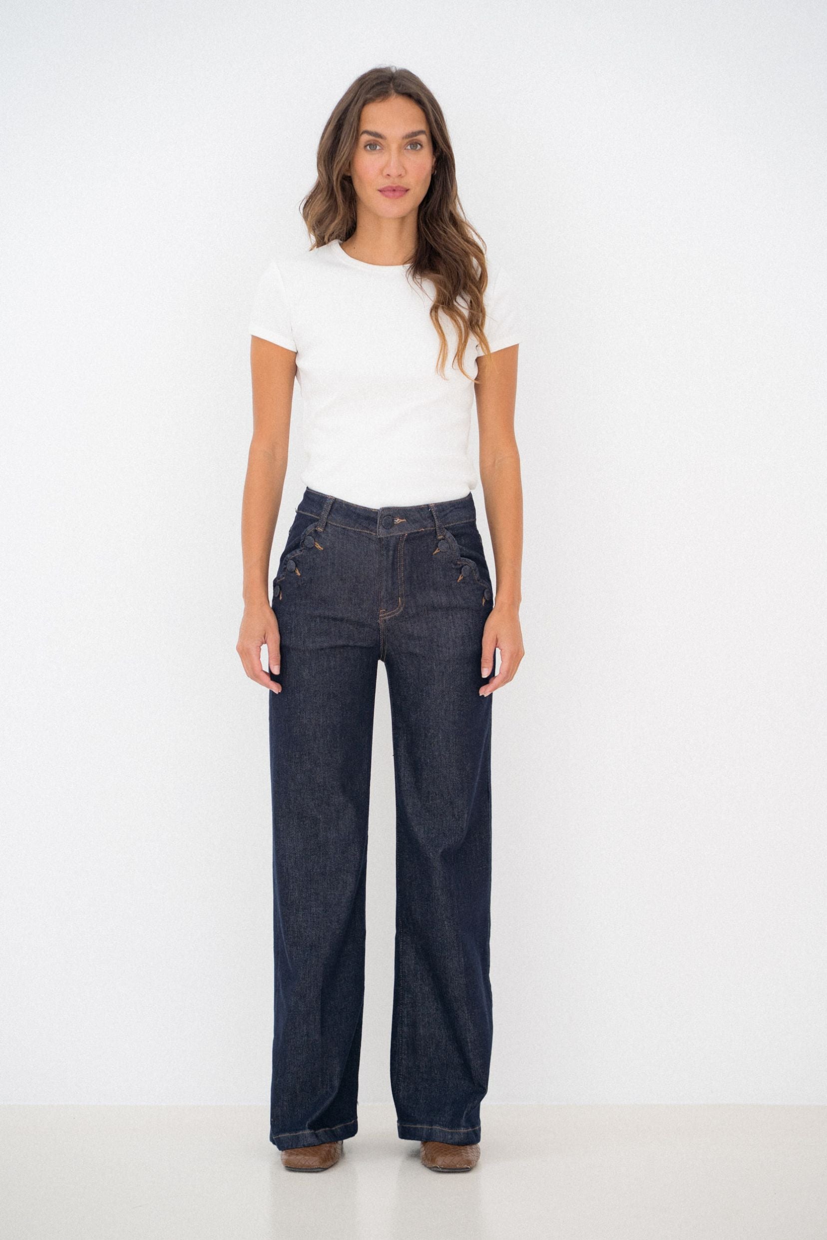 Maison Onado Sam jean droit bleu brut finitions festonnées