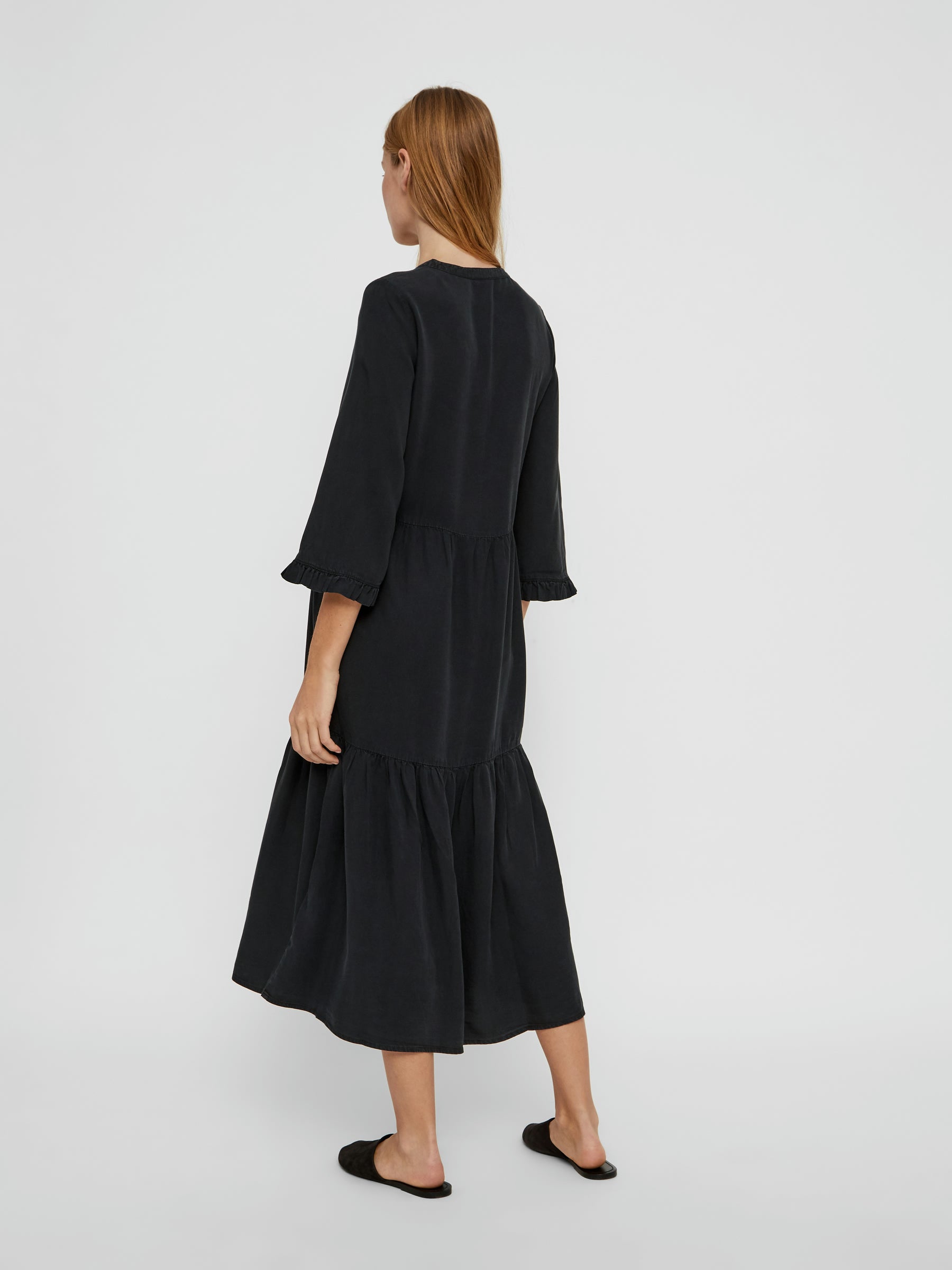 Noisy May robe longue boutonnée col V volants