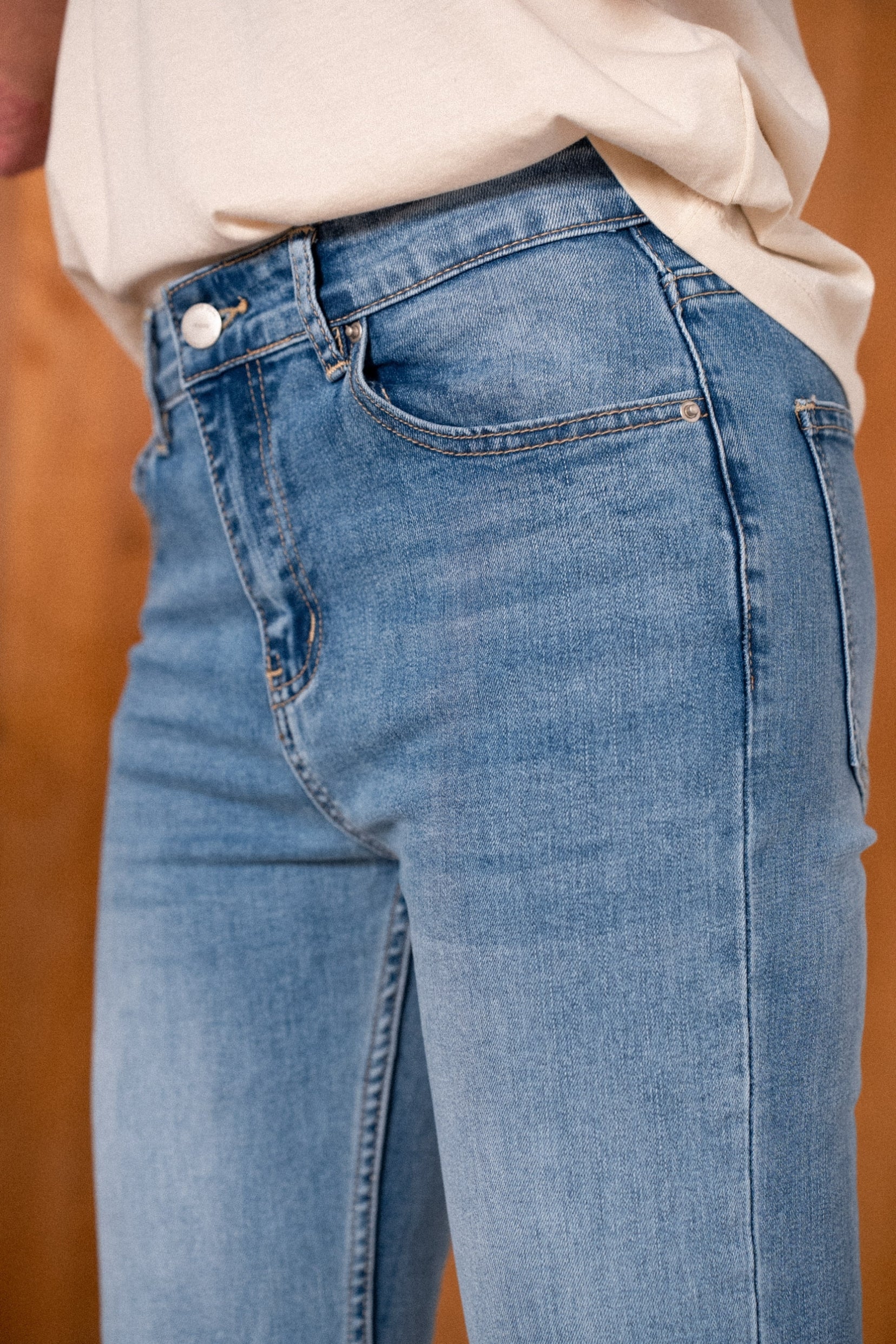 Maison Onado Ymaelle jean bootcut cropped bleu coton stretch