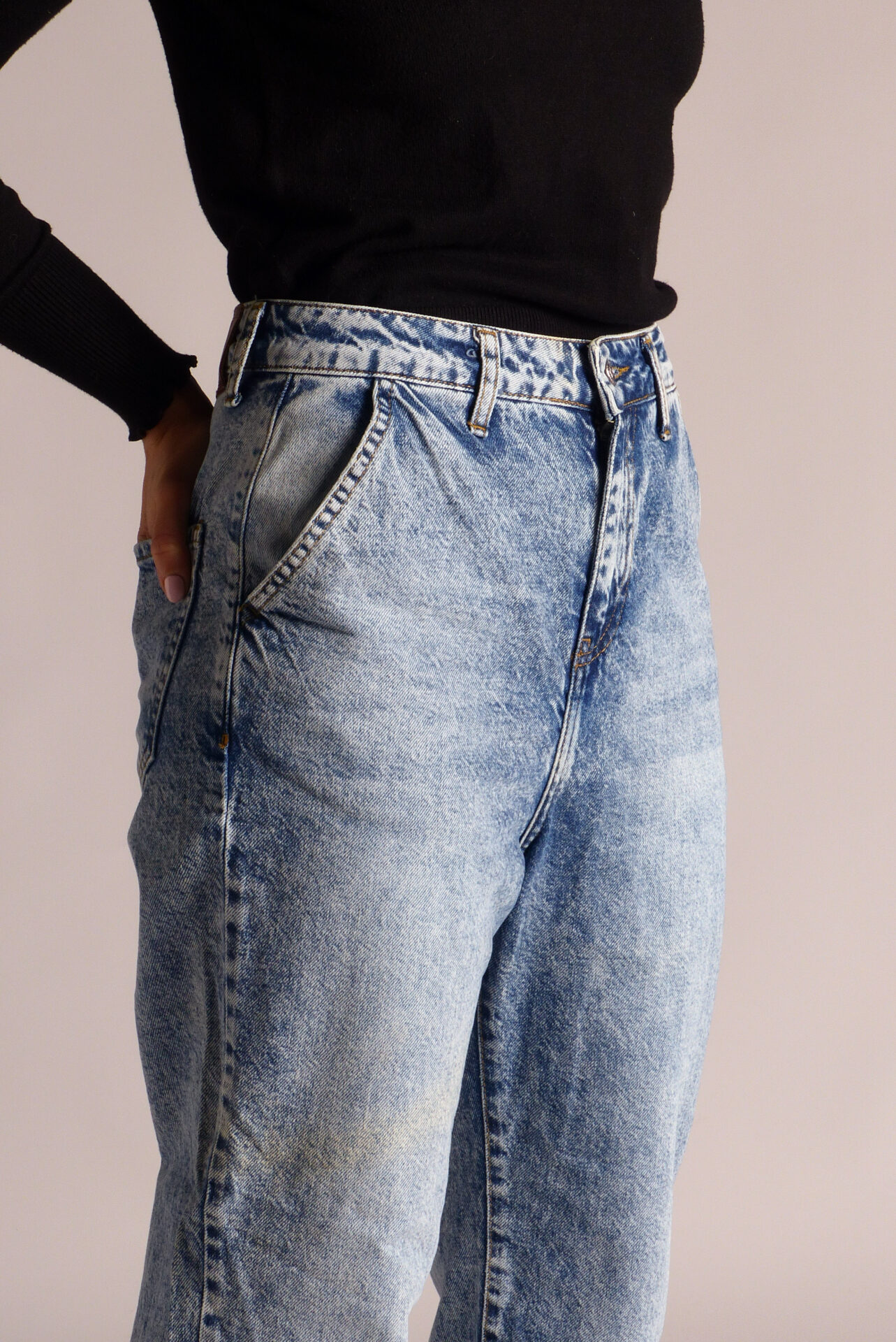 AA Spontané Modern Mom jean mom bleu clair taille haute