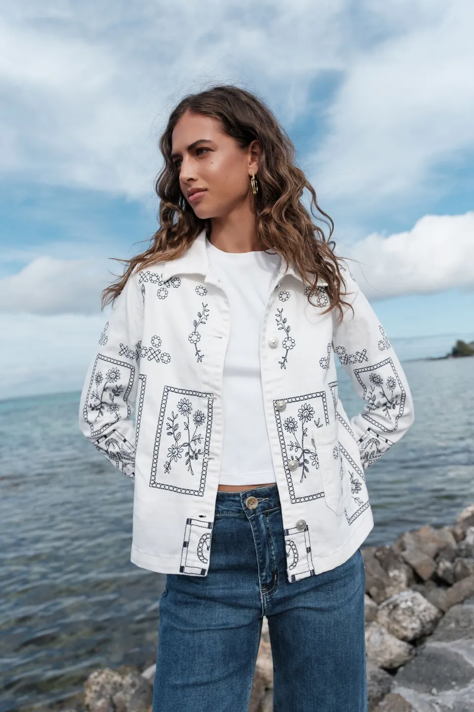Maison Onado Marine veste droite blanche brodée coton