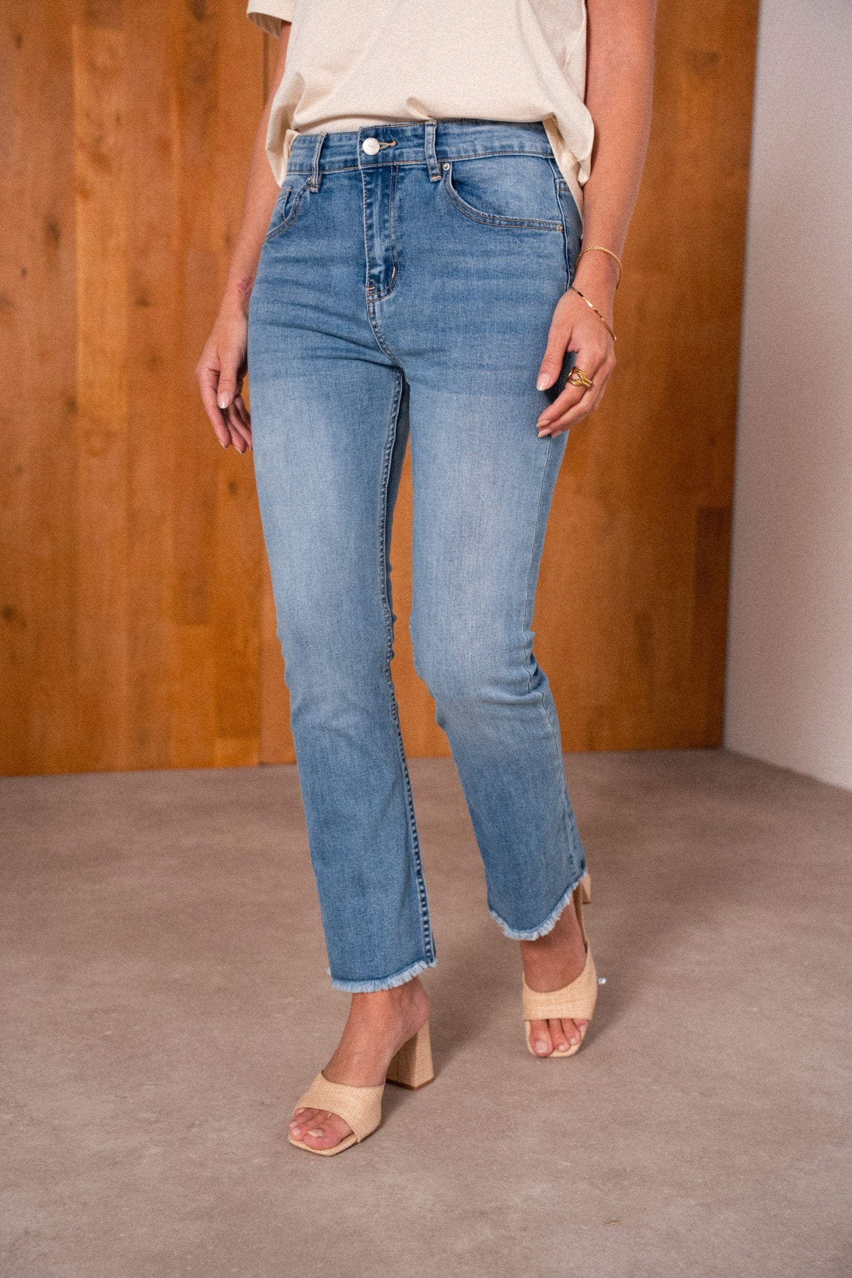 Maison Onado Ymaelle jean bootcut cropped bleu coton stretch