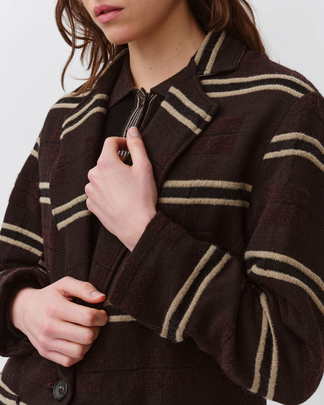 Diega Virato veste jacquard chocolat texture souple
