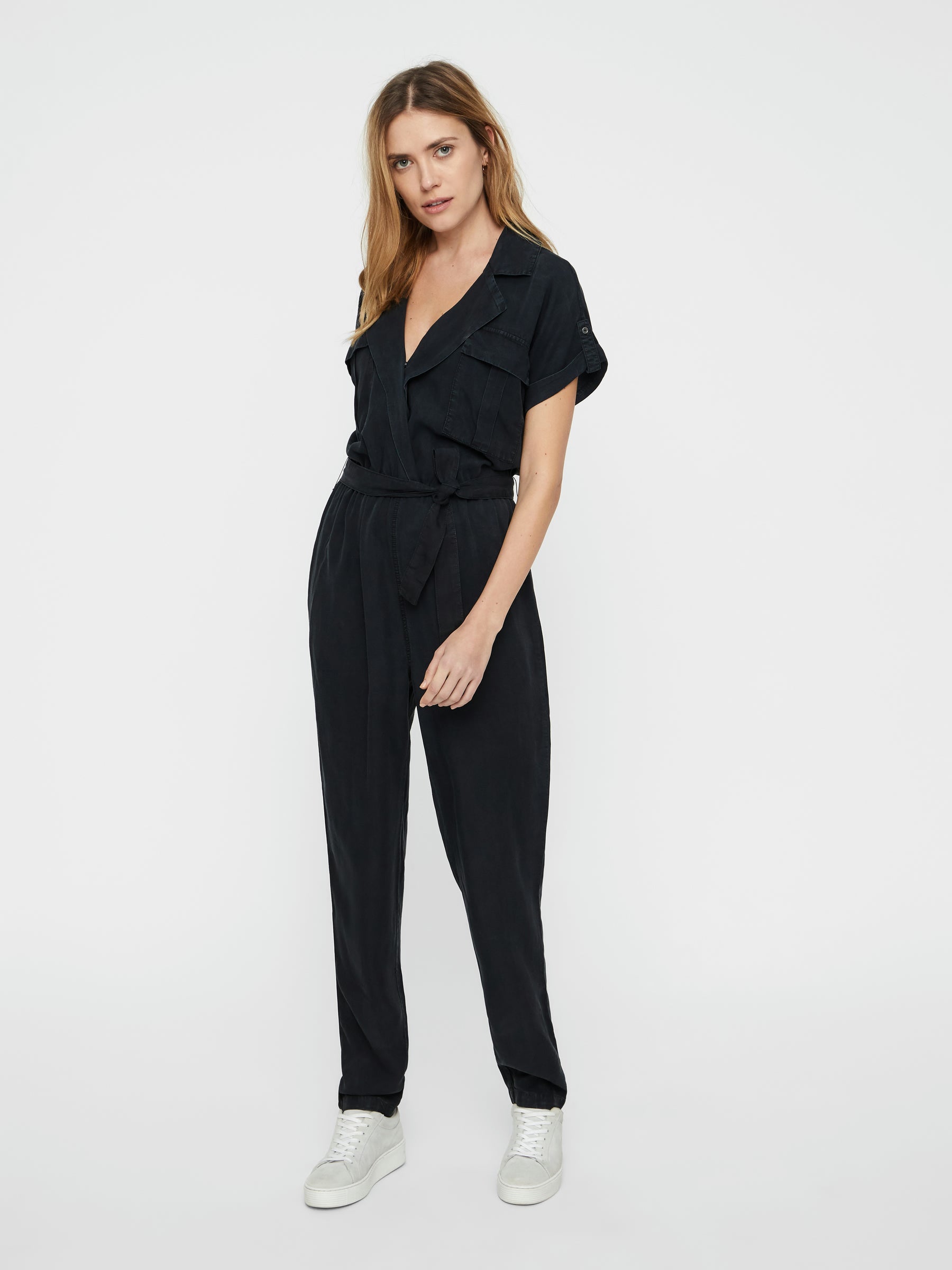 Noisy May combinaison pantalon manches courtes col V ceinture