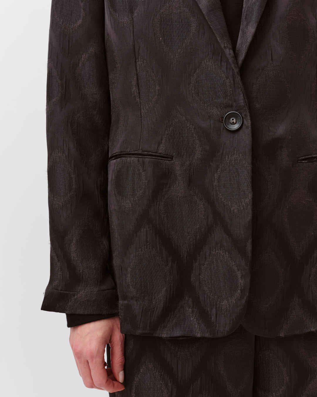 DIEGA Vikelo veste chocolat jacquard structurée
