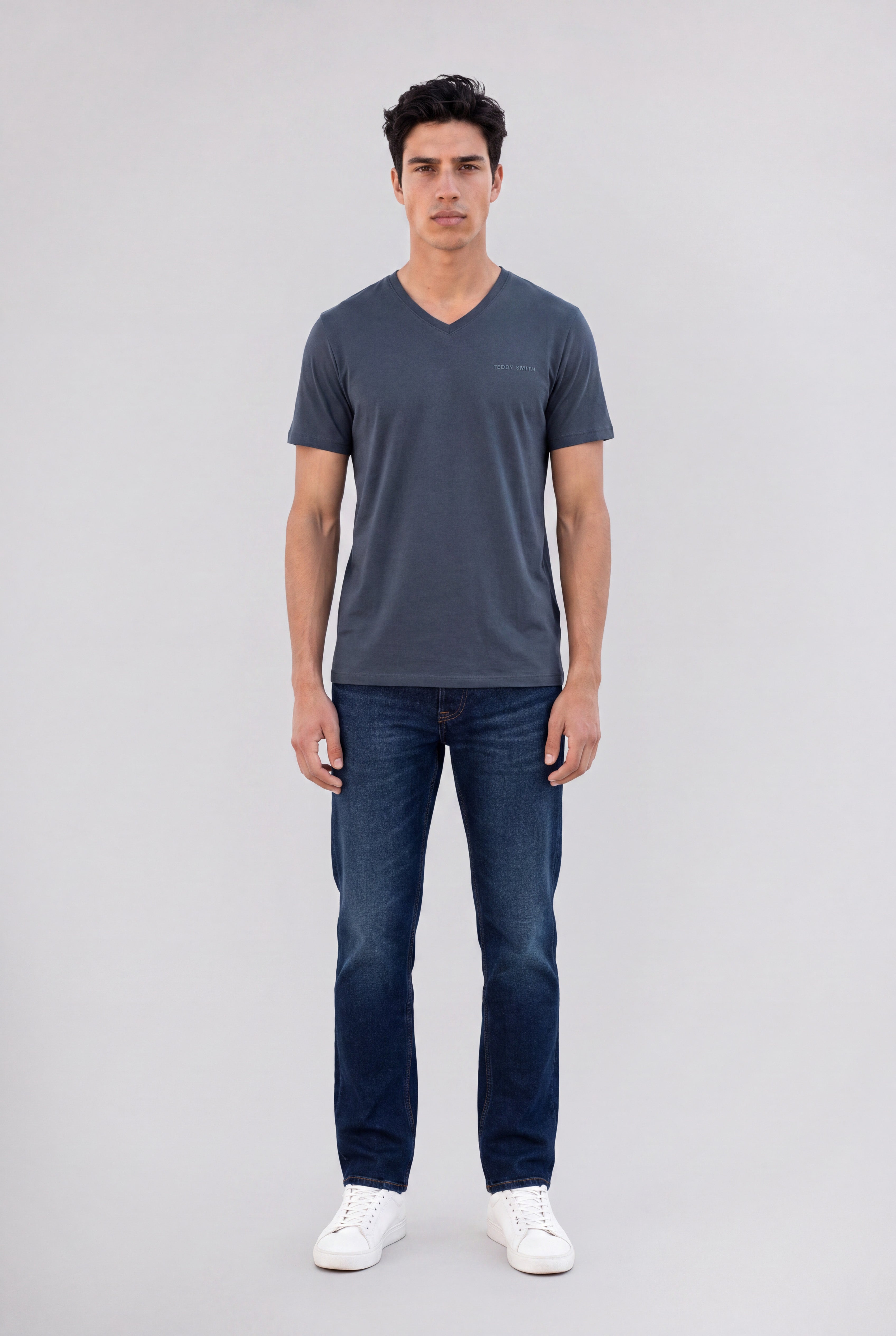 Teddy Smith Tawax 2 MC T-shirt col V gris météore stretch