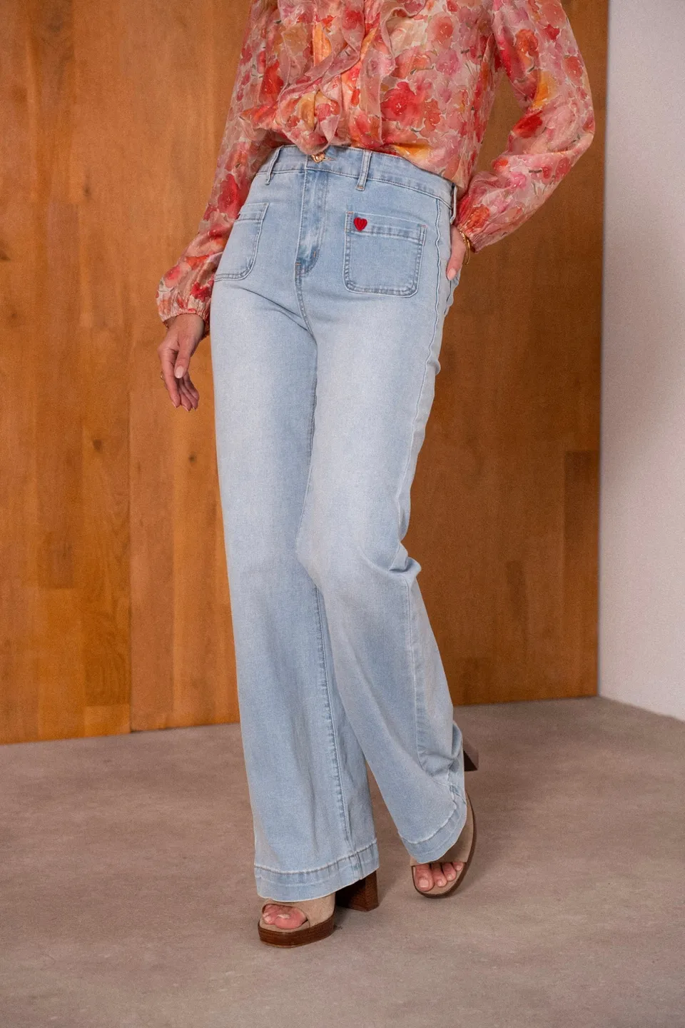 Maison Onado Emy jean wide leg denim clair broderie
