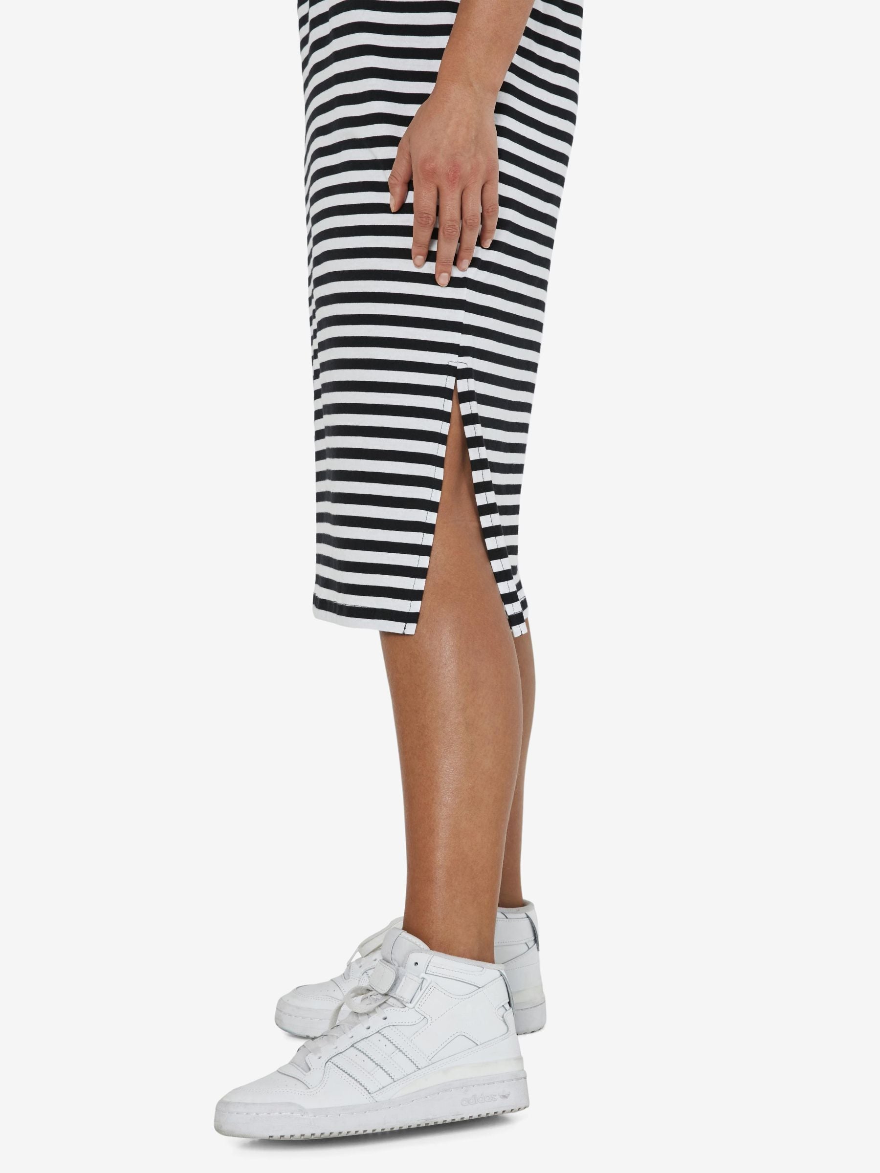 Noisy May robe midi coton manches courtes fentes