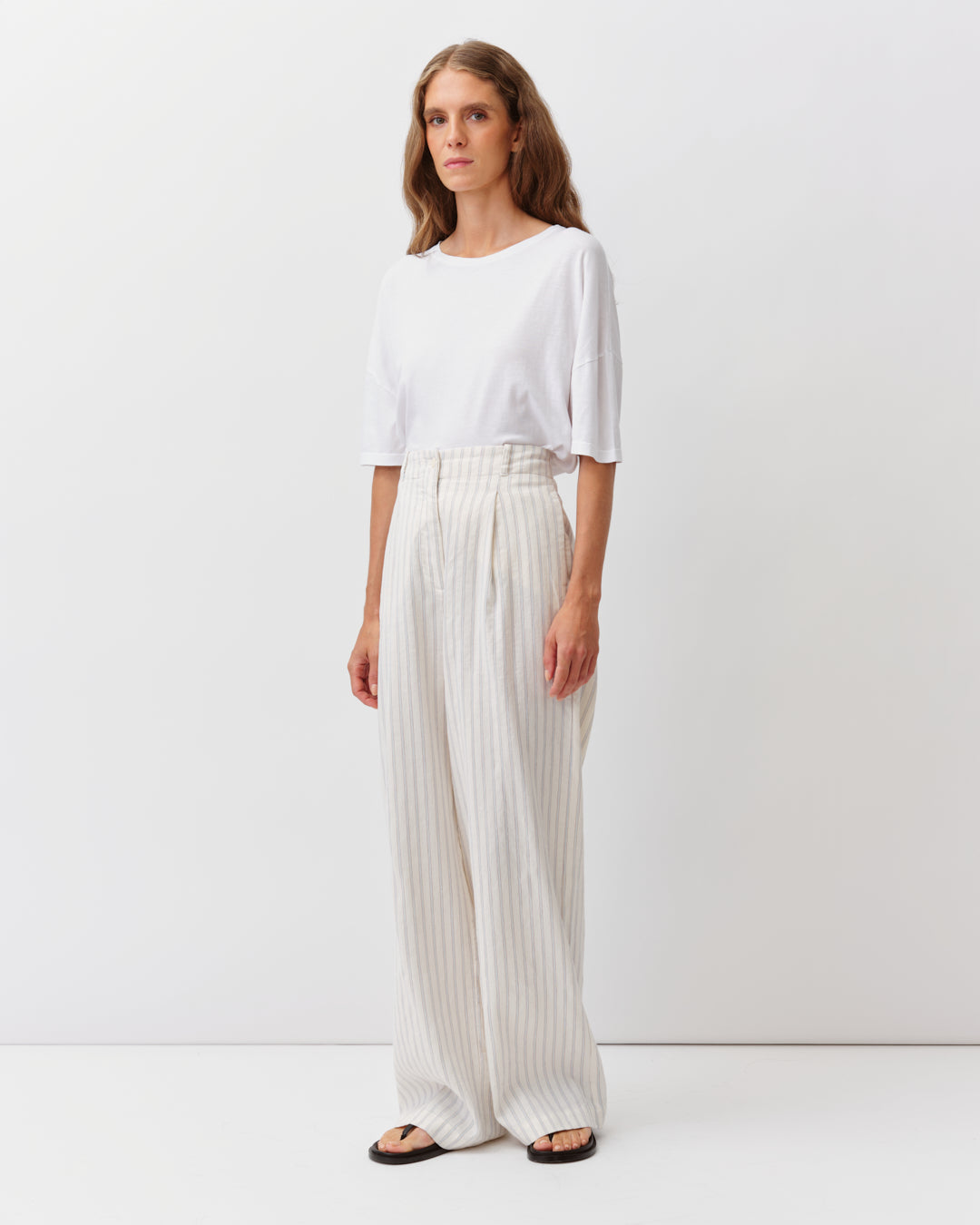 Diega Pirano pantalon droit 7/8 écru ciel rouge